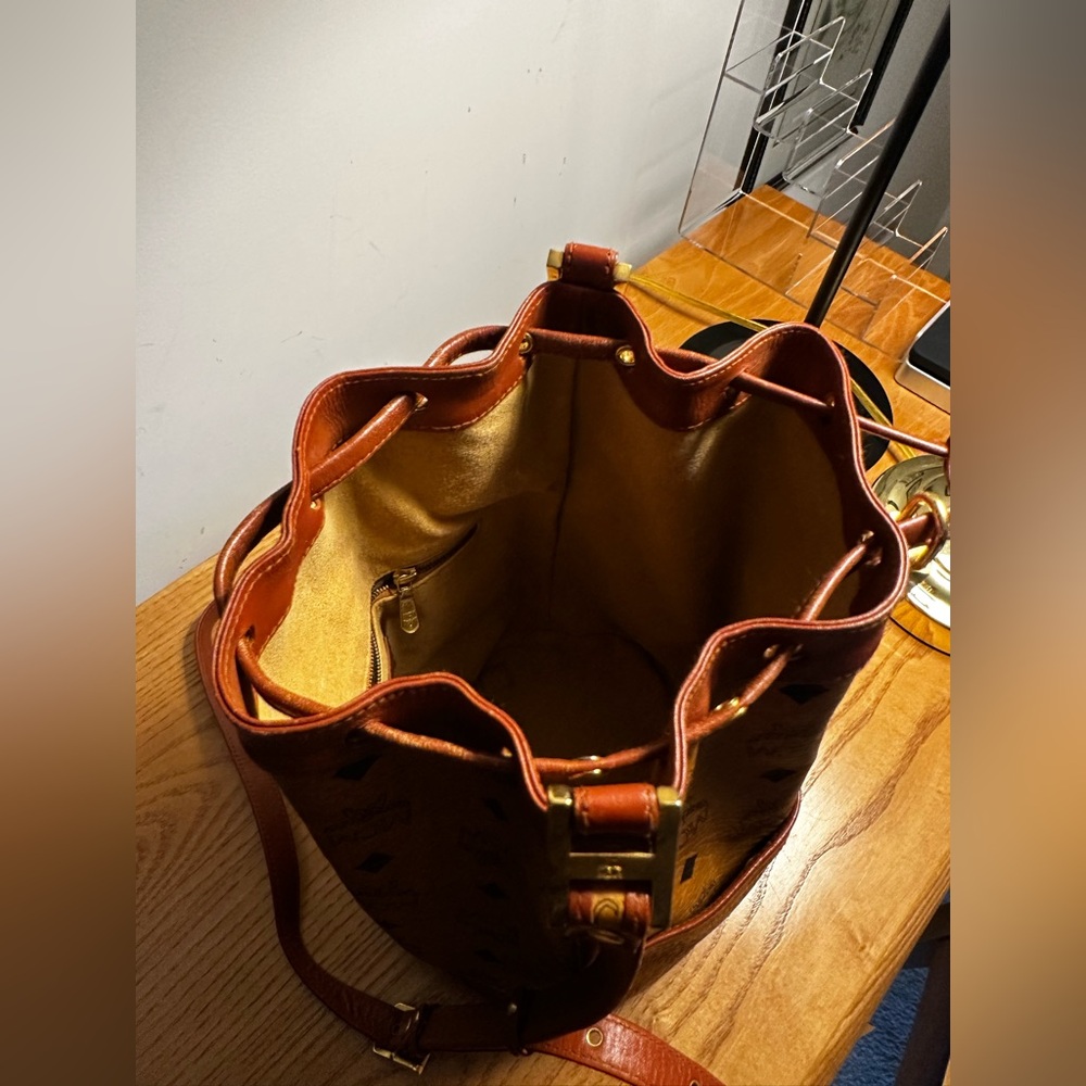 MCM Cognac & Orange Large Tall Bucket Bag w/Lock & Key - Picture 9 of 11